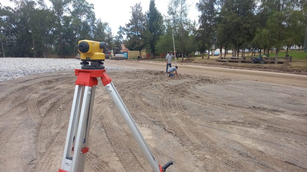 Terracerías para colocación de pasto sintético – Cancha de fútbol